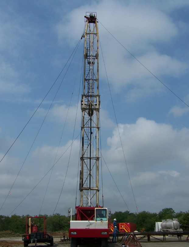photo of mobile workover unit